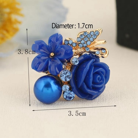 Floral and Butterfly Rhinestone Ring with Pearl Accent - Picture 3 of 4